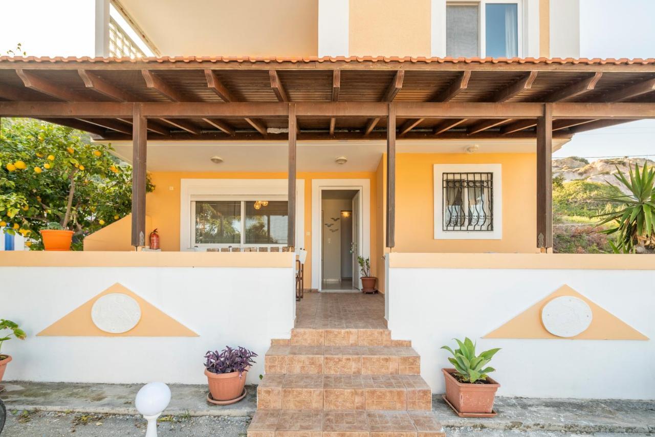 Villa Giorgos Kéfalos エクステリア 写真